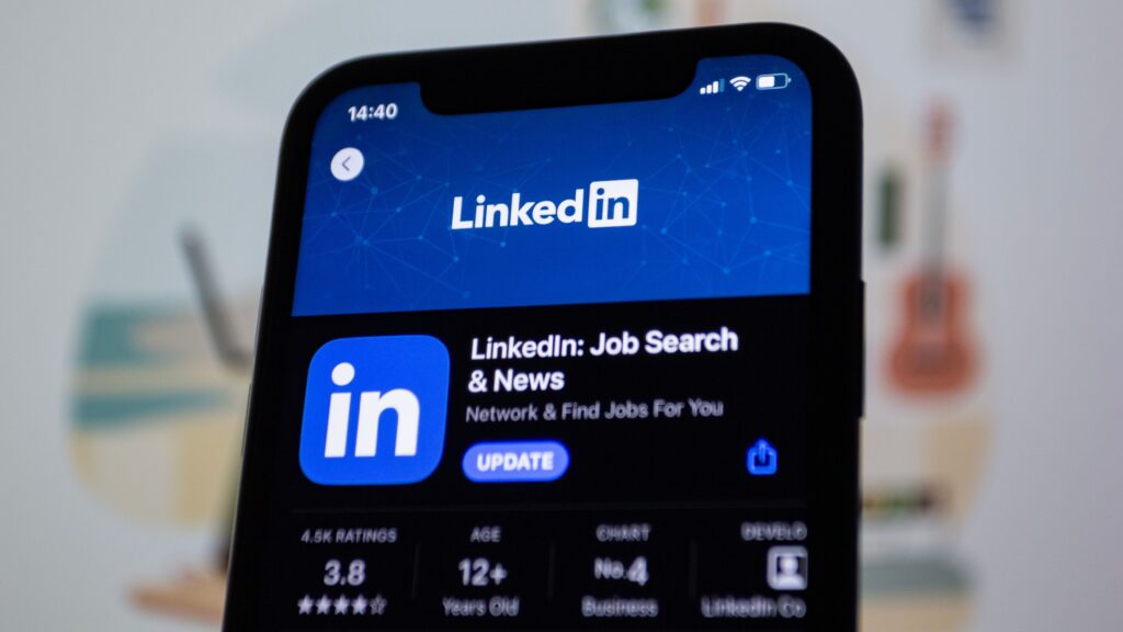 Auto LinkedIn Posting